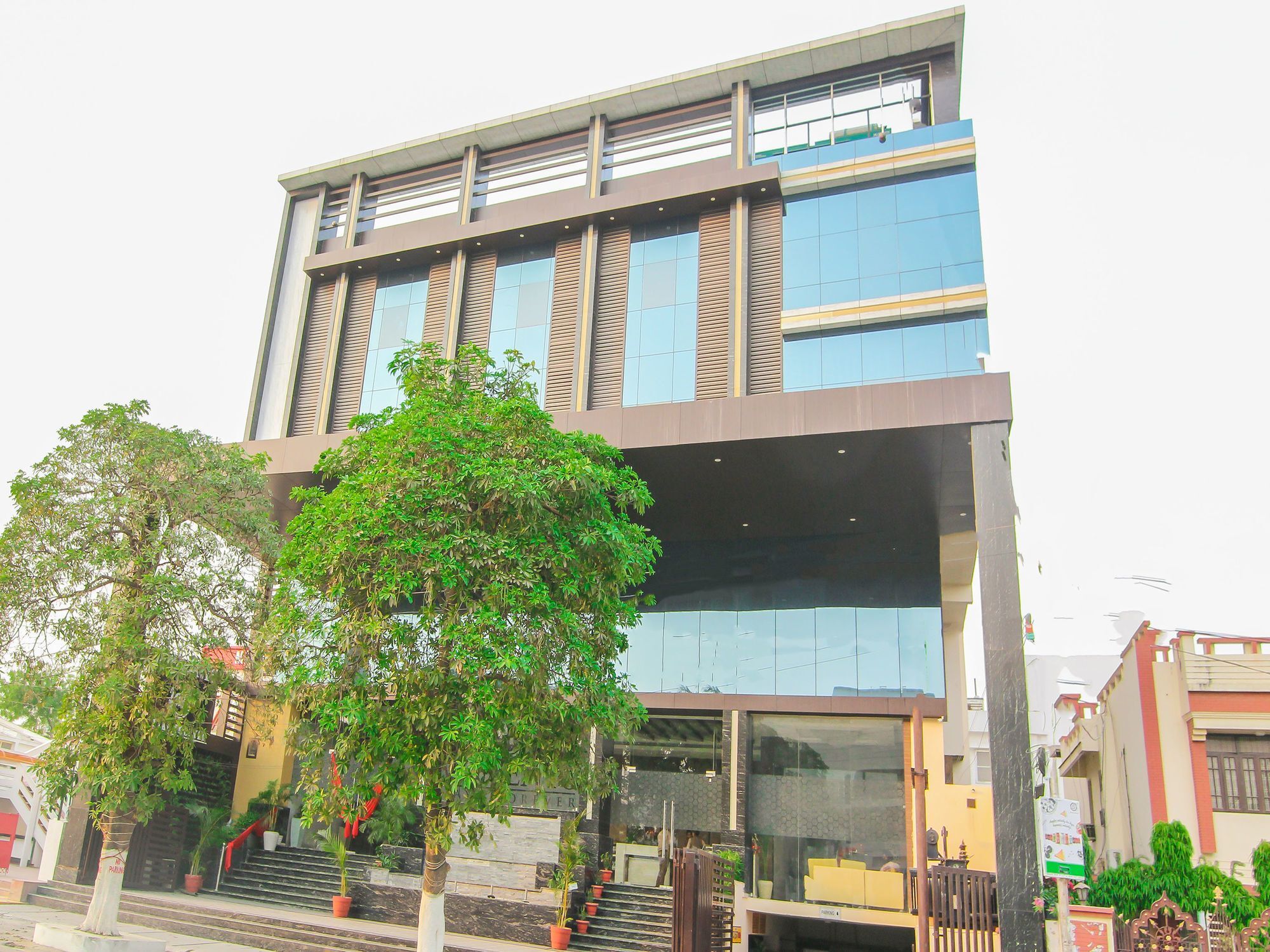 Moments Hotel ลัคเนา ภายนอก รูปภาพ